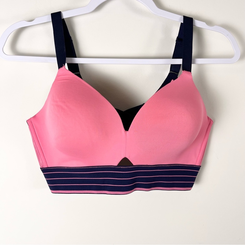 SPANX Womens Workout to Waves Wireless Bra Size Large Criss Cross Adjustable